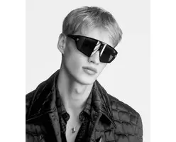 Versace-Eyewear-Campaign-Men-Fall-Winter-2023-001