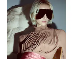 valentino-eyewear-fall-winter-2026-campaign04-768x768