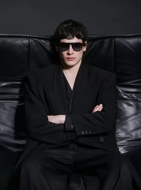 ПЕРЕОСМЫСЛЕННАЯ ИКОНА PERSOL TOTAL BLACK