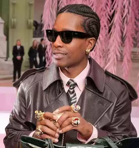 АРХЕОЛОГИЯ КАК ИСКУССТВО