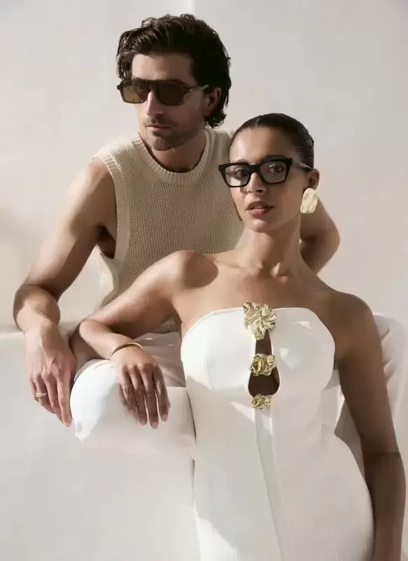 КОЛЛЕКЦИЯ СОЛНЦЕЗАЩИТНЫХ ОЧКОВ AFTHONIA